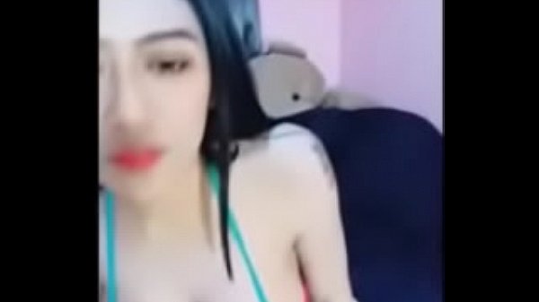 สาวนมใหญ่ไลฟ์สดถอดโชว์จุกอย่างสวย
